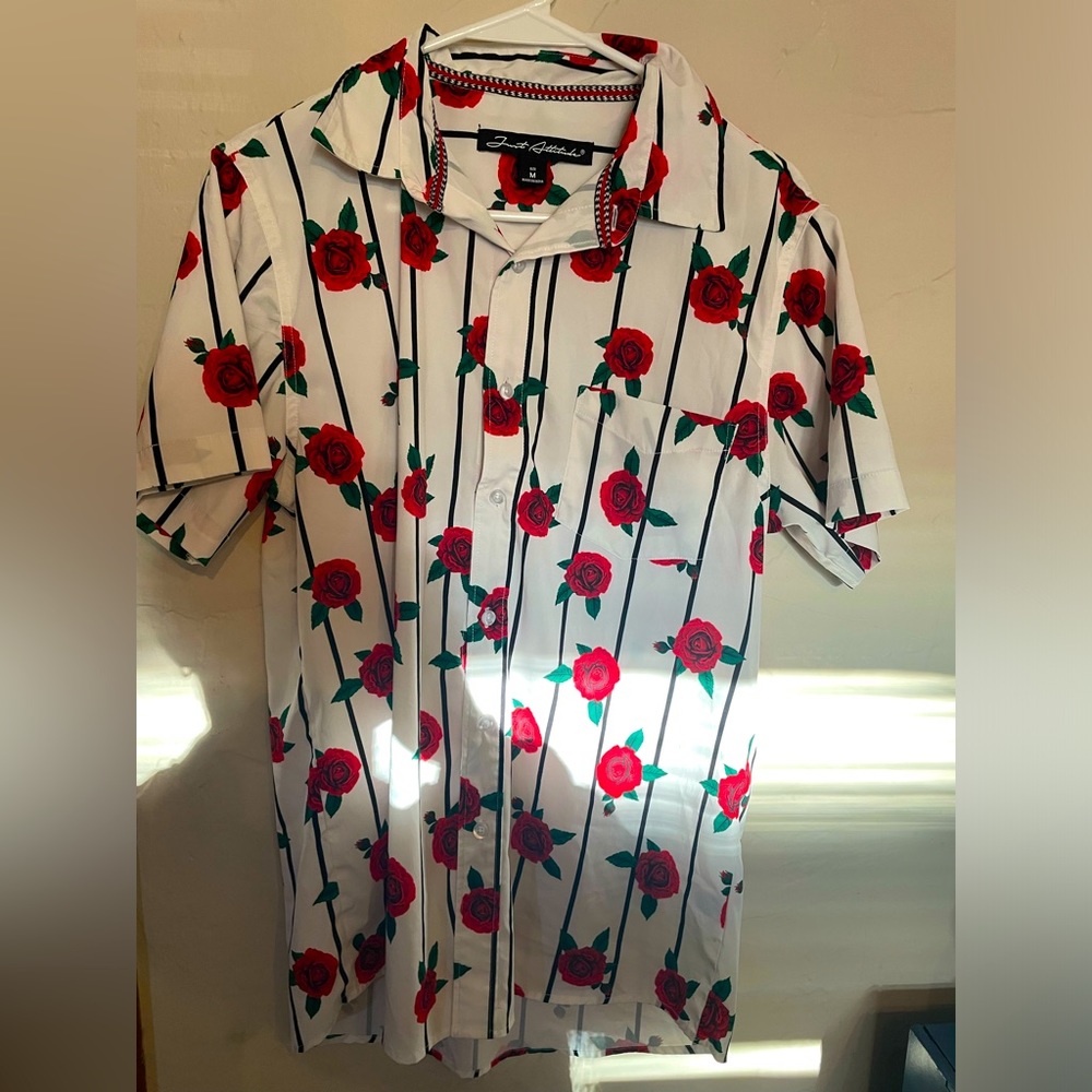 Just attitude men’s floral button up shirt medium in great shape.